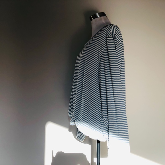 BLOUSE XL Pullover Striped Blue and White NWOT Never Worn Long Sleeves - Picture 8 of 9